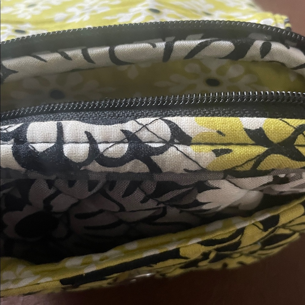 Vera Bradley Mini Crossbody/Hipster Purse - Picture 5 of 8